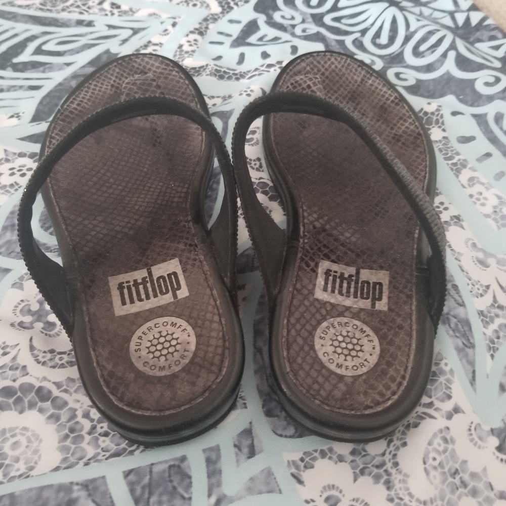 Sandals - Picture 2 of 4